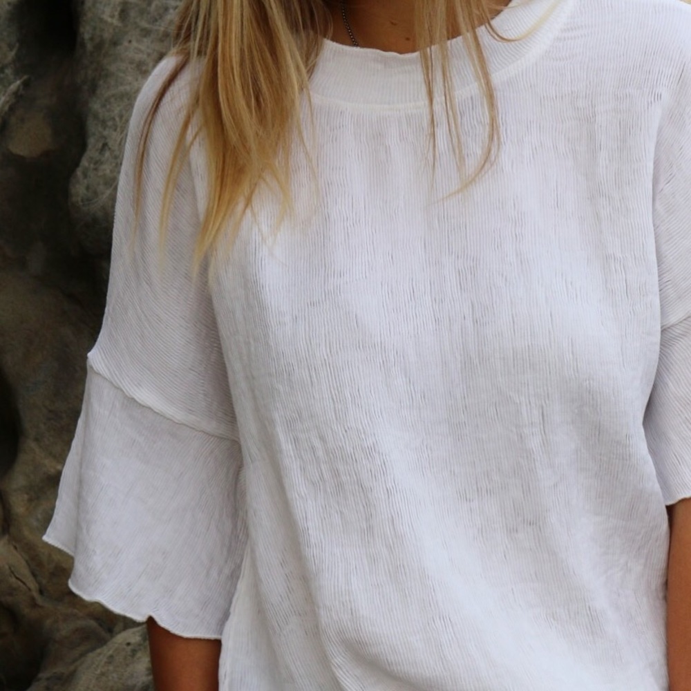 white crinkled top - Picture 3 of 5